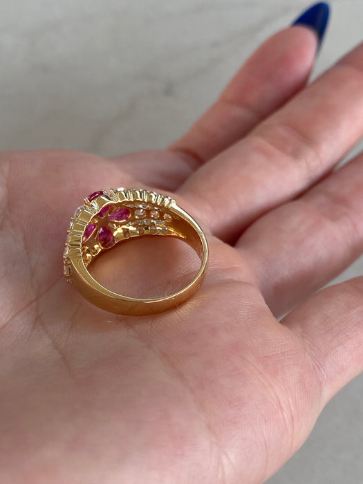 Vintage 18K Gold Ruby & Diamond Flower Ring