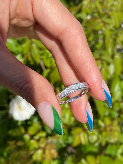 14k white gold invisible set diamond ring size 6.5