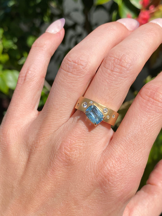 18k Brushed Gold Aquamarine & Diamond Ring – Size 6.5