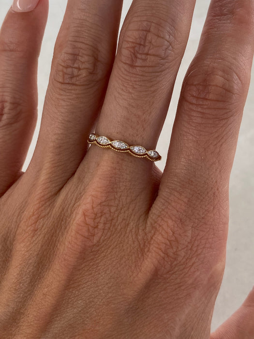 14K Gold Scalloped Diamond Ring