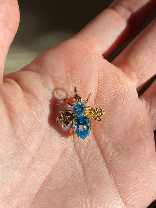 18k blue topaz bee pin charm pendant