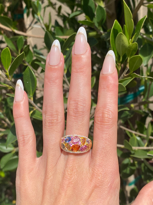 Vintage 18K Gold Rainbow Sapphire & Diamond Cluster Ring Size 7.75