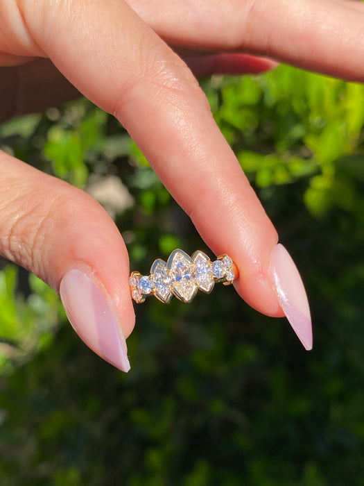 Vintage 18K Gold 1.06 CTW Natural Diamond Marquise Ring