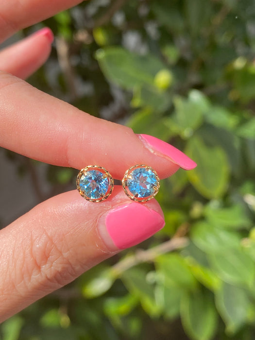 18k blue topaz stud earrings