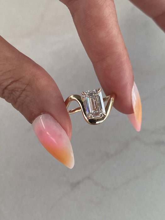 14K 2.04 Carat Wavy Emerald-Cut Lab Diamond Ring