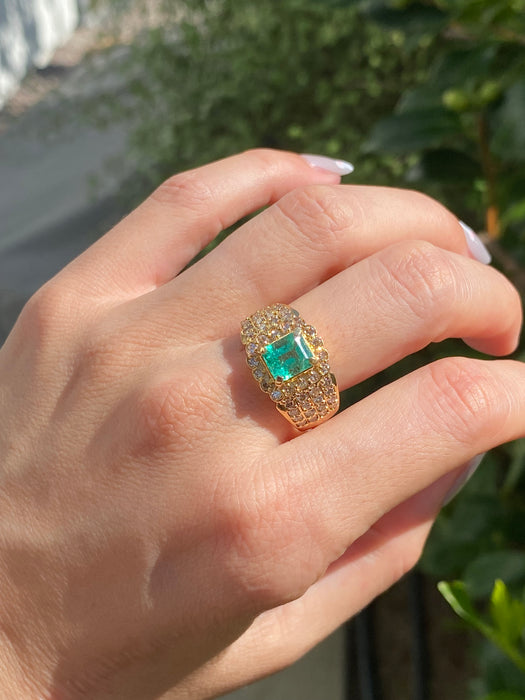 18k emerald diamond ring size 8.75