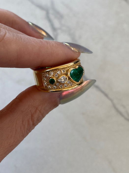Vintage 18K Gold Heart Emerald & Pear Diamond Cigar Band Ring