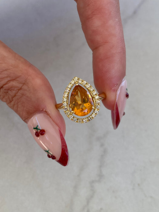 Vintage 18K Gold Citrine & Diamond Halo Ring | 1.85 Carat Pear Citrine
