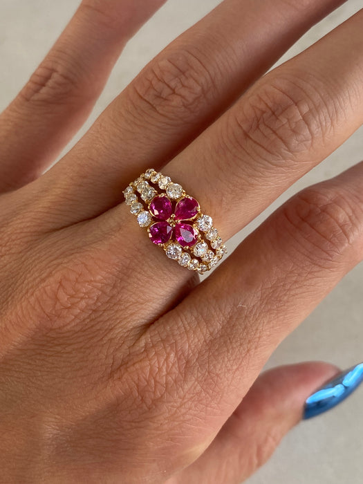 Vintage 18K Gold Ruby & Diamond Flower Ring