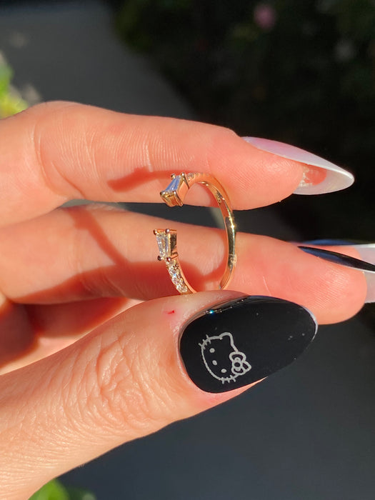 14k open tapered baguette diamond ring size 7