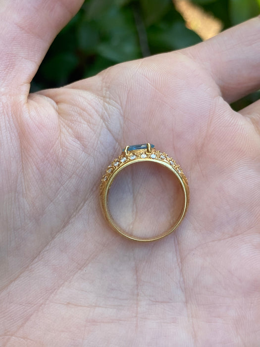 Vintage 18K Gold Aquamarine & Diamond Ring Size 6