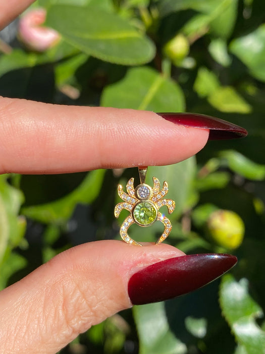 18k diamond peridot spider charm