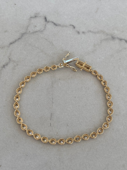 14K Natural Bezel-Set Pear Diamond Bracelet