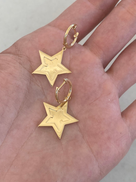 14K Natural Diamond Fluted Star Huggies
