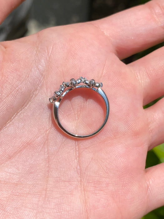 Platinum 900 diamond ring size 4.75