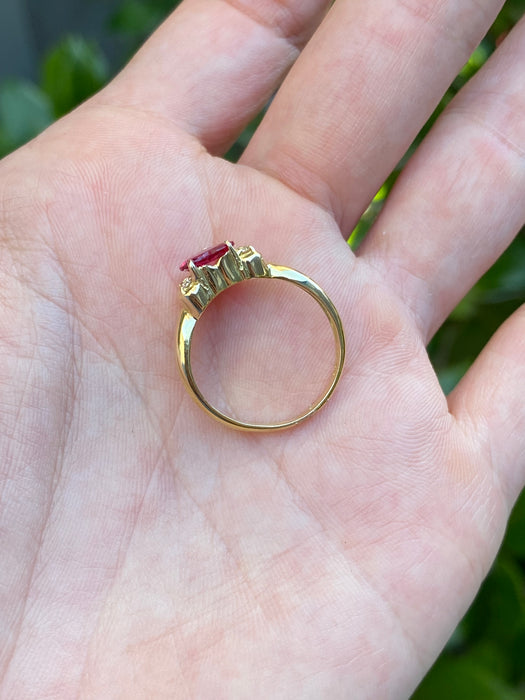 18k ruby diamond heart ring size 6.25