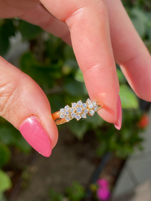 18k diamond flower ring size 8