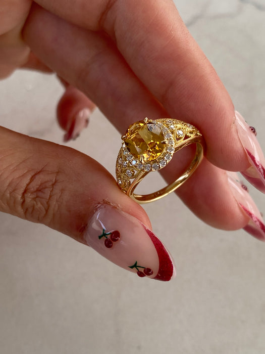 Vintage 18K Golden Beryl & Diamond Halo Ring