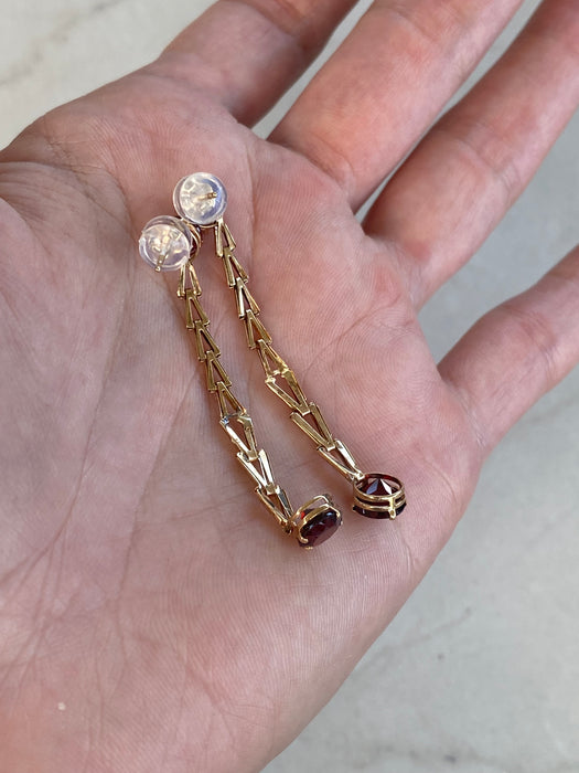 Vintage 14K Gold Garnet Dangle V-Link Earrings