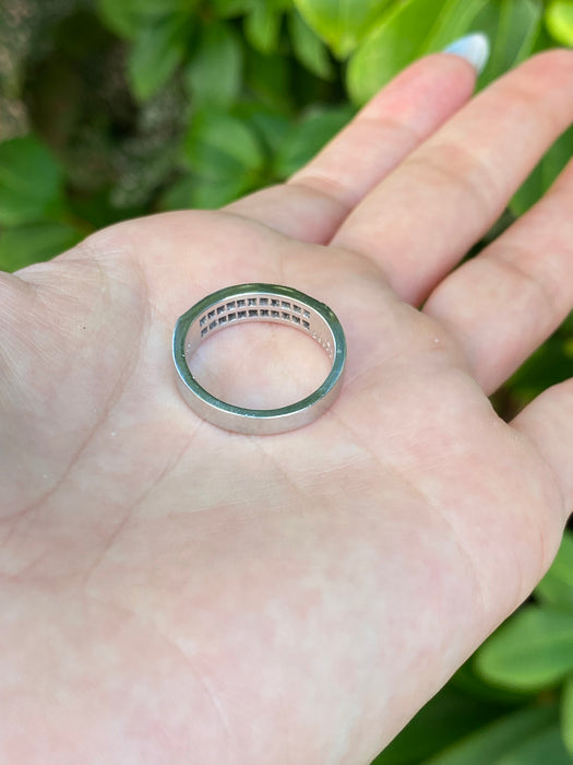 Platinum diamond invisible set ring size 7