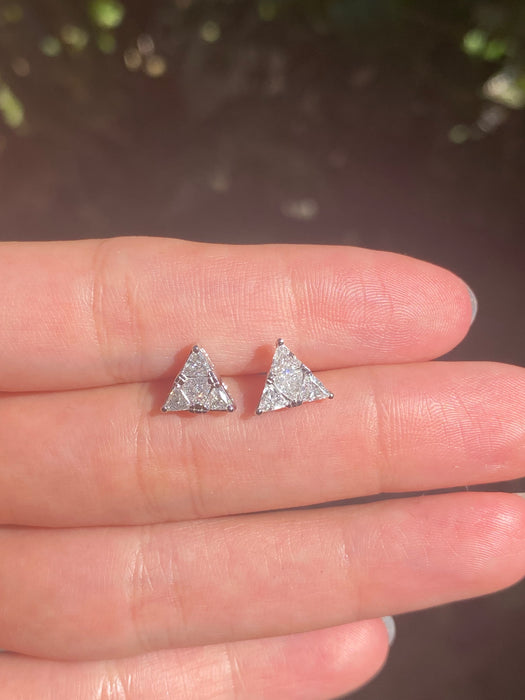 14k white gold 1 carat diamond trillion stud earrings