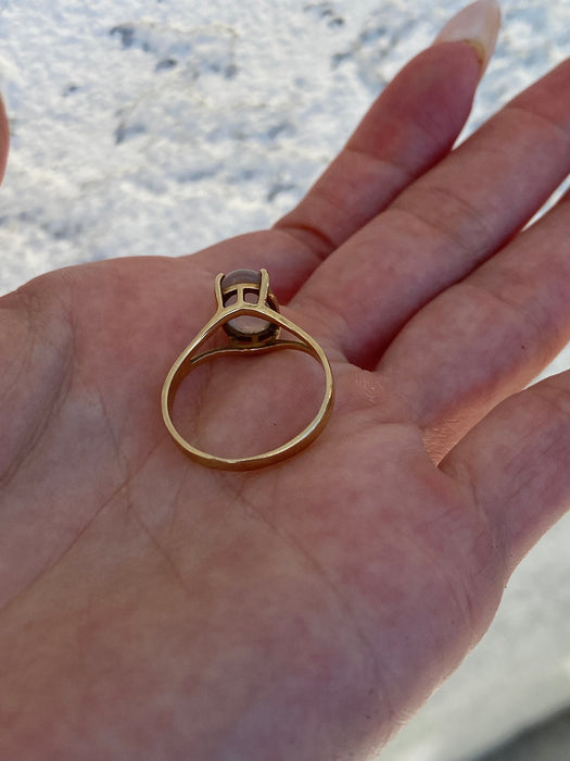 Vintage 14K Gold Oval Moonstone Ring | Size 7.25