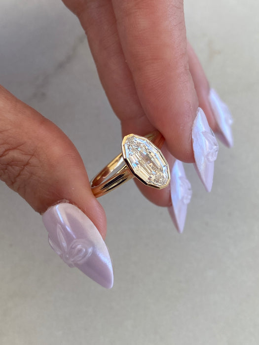 14K Gold 2.05 Carat Oval Step-Cut Lab Diamond Ring – IGI Certified