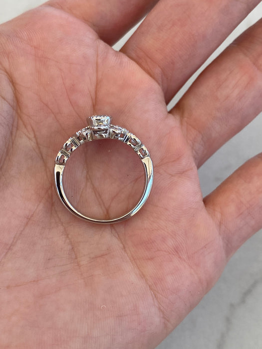 Vintage Platinum 900 Diamond Floral Ring