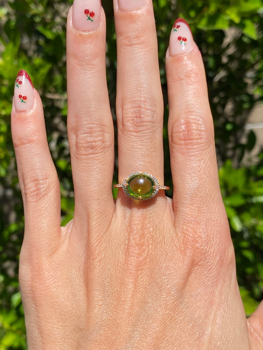 Vintage 18K Gold Cabochon Peridot & Diamond Halo Ring