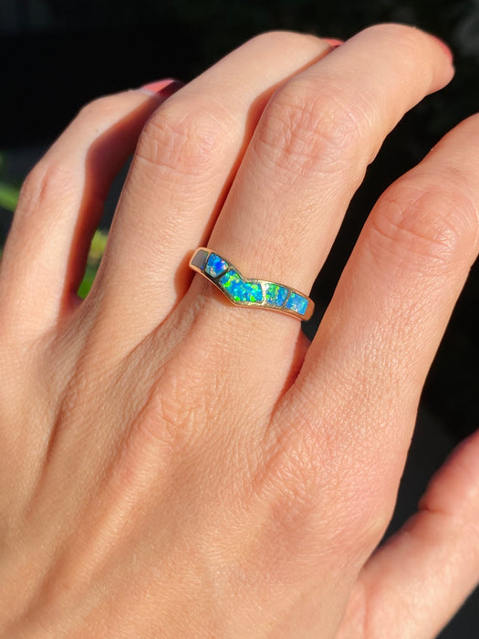 14k opal chevron ring size 6.75