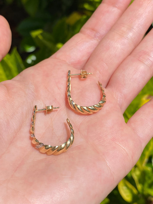 14k diamond twisted j hoop earrings