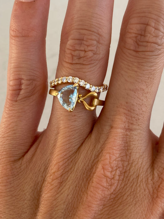 Vintage 18K Diamond Swirl Ring