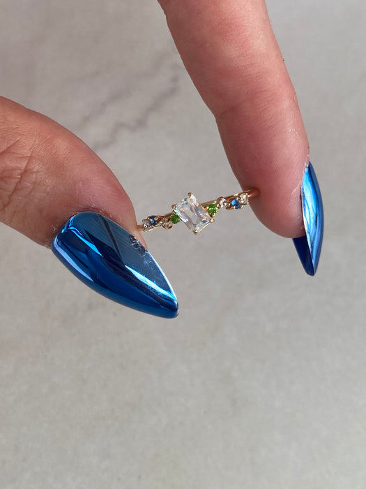 Vintage 18K Gold Moonstone, Diamond, Sapphire & Tsavorite Ring – Size 6