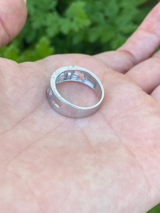 Vintage Platinum 900 Diamond Flower Ring – Brushed Finish – Size 6.25