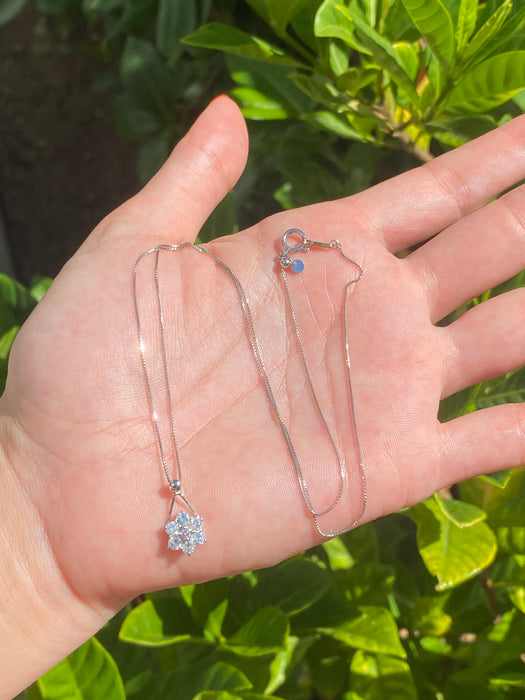 Platinum white and purple flower diamond necklace