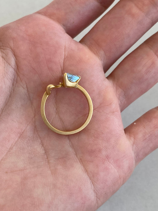Vintage 18K Brushed Gold Aquamarine Heart Ring