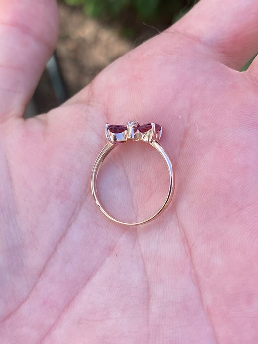 10k rose gold garnet bow ring size 6.5