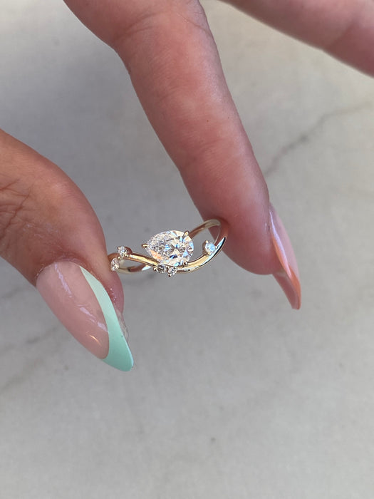 14K 0.85 TCW Wavy Pear Lab Diamond Ring