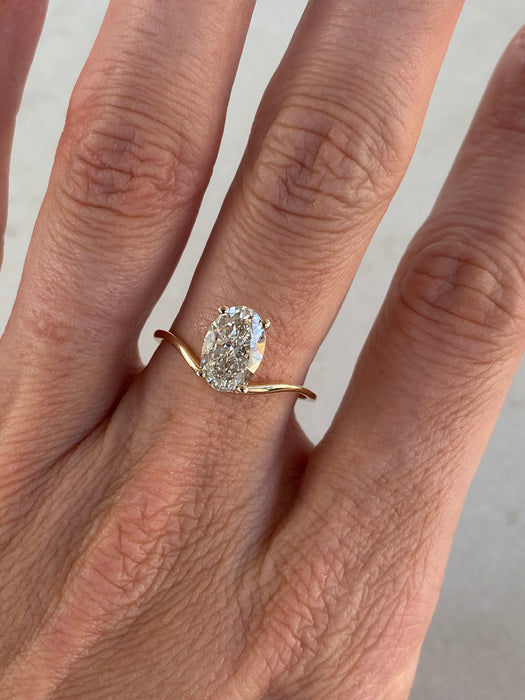 14K Oval Lab Diamond Curved Ring – 1.25 TCW