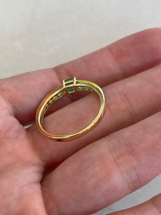 Vintage 18K Natural Emerald Ring