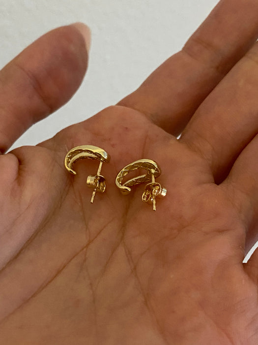 14K Gold Curved Paperclip Stud Earrings