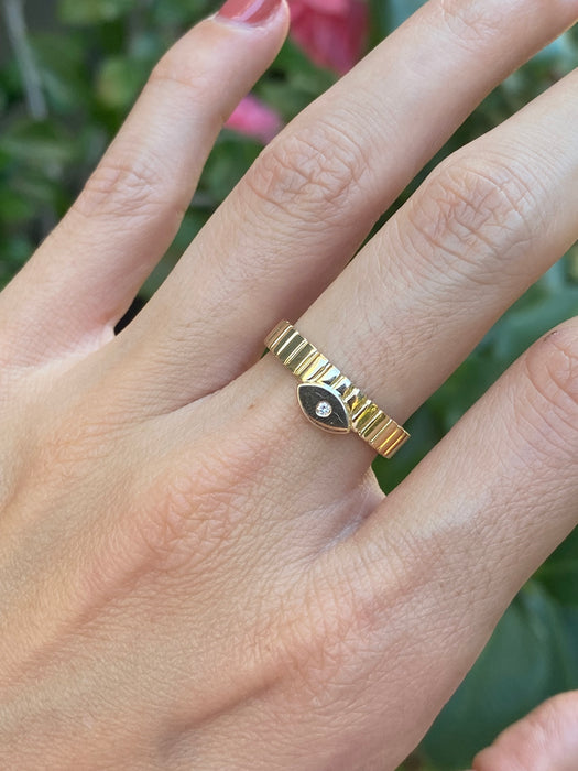 14k ribbed evil eye diamond ring size 6.5