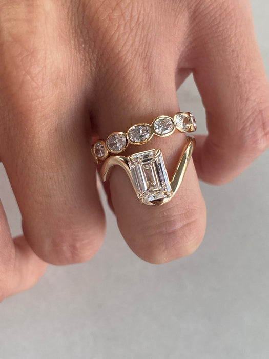 14K 2.04 Carat Wavy Emerald-Cut Lab Diamond Ring