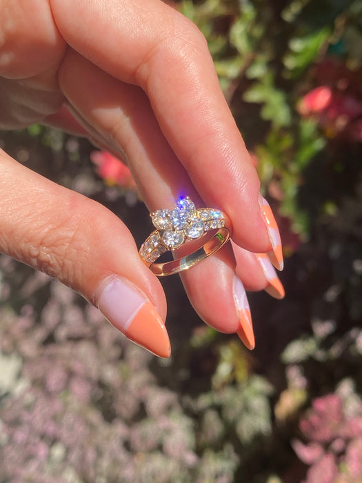 18k diamond flower ring size 5.75