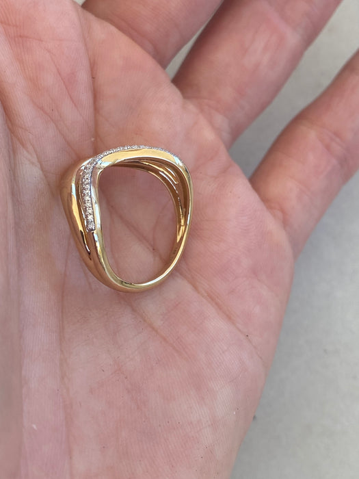 14K Gold Wavy Double Diamond Ring