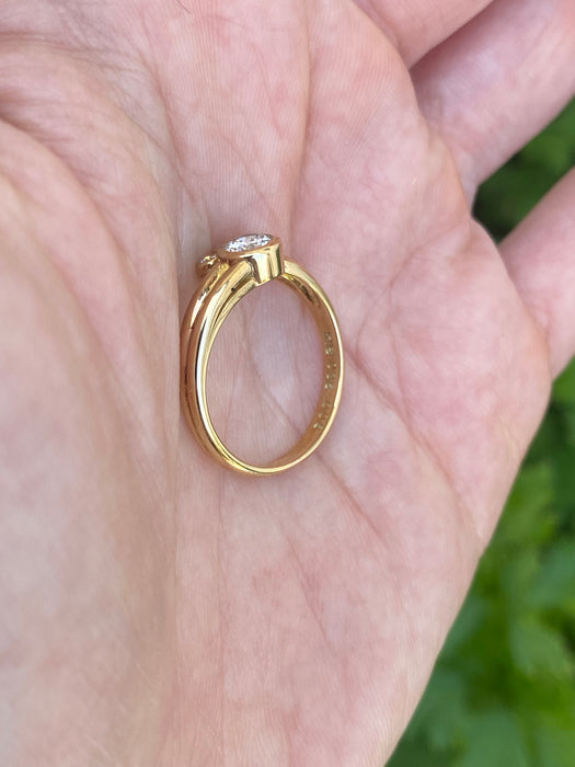 Vintage 18K Gold Bezel Diamond Ring Size 6.75