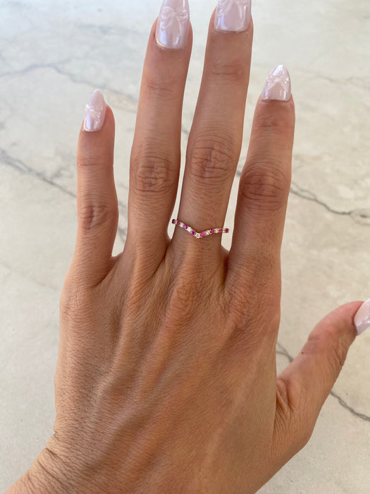 18K Gold Diamond & Ruby Chevron Ring | Size 7.25