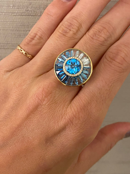 18k blue topaz diamond spinner ring size 6.5