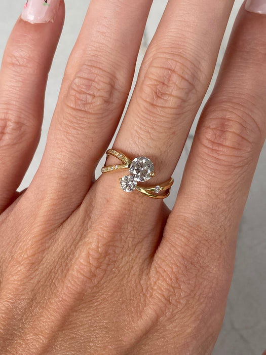 Vintage 18K Gold Natural Diamond Bypass Ring