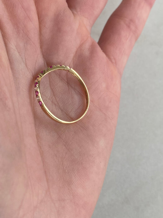 18K Gold Diamond & Ruby Chevron Ring | Size 7.25